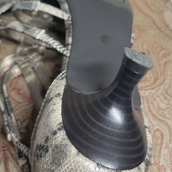 Womens size 10 Worthington kitty heels - Picture 4 of 8